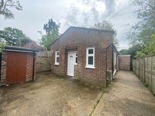 3 bedroom detached house for rent in Paynes Road, Southampton, SO15