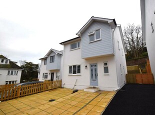 3 bedroom detached house for rent in Silverdale Road, Eastbourne, BN20