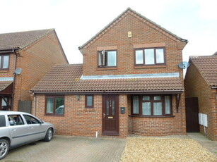 3 bedroom detached house for rent in Spring Drive, Farcet, PE7
