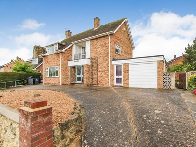 3 bedroom detached house for sale in Beaconsfield Road, Canterbury, CT2