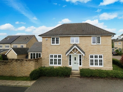 3 bedroom detached house for sale in Mill Square, Horsforth, Leeds, West Yorkshire, LS18