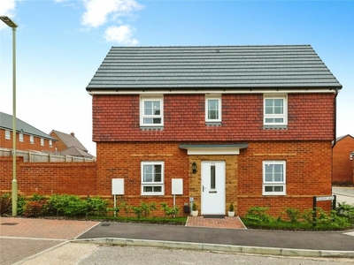 3 bedroom detached house for sale in Mulberry Walk, Havant, Hampshire, PO9