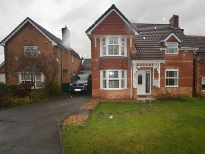 3 bedroom detached house for sale in Near Crook, Cote Farm, Thackley, BD10