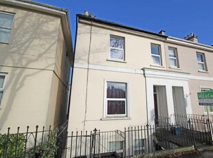 3 bedroom end of terrace house for rent in St Georges Road, Cheltenham, Gloucestershire, GL50