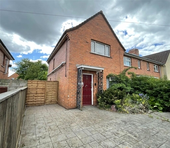 3 bedroom end of terrace house for sale in Chedworth Road, Bristol, Somerset, BS7