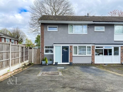 3 bedroom end of terrace house for sale in Nearsby Drive, West Bridgford, Nottingham, NG2