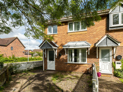 3 bedroom end of terrace house for sale in Parkstone Close, West Bridgford, NG2