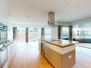 3 bedroom flat for rent in Alder House, 2 Electric Boulevard, Battersea, SW11