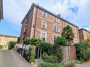 3 bedroom flat for rent in Apsley Road, Clifton, Bristol, BS8