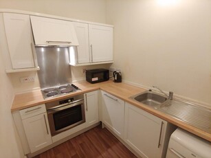 3 bedroom flat for rent in Grindlay Street, Tollcross, Edinburgh, EH3
