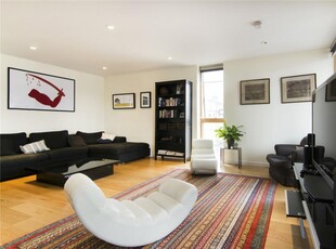 3 bedroom flat for rent in Killick Street, London, N1