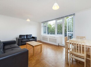 3 bedroom flat for rent in Lockwood Square,
South Bermondsey, SE16