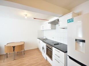 3 bedroom flat for rent in Portman Mews, Sandyford, NE2