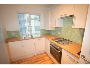 3 bedroom flat for rent in Red Lion Street, Holborn WC1R