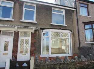 3 bedroom house for rent in Avondale Road, Lancaster, LA1