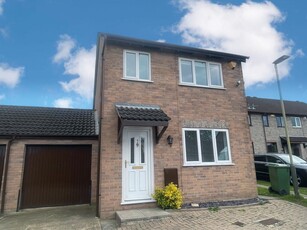 3 bedroom house for rent in Swallowtail Close, GL51