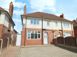 3 bedroom semi-detached house for rent in Green Lea, Oulton, Leeds, West Yorkshire, LS26