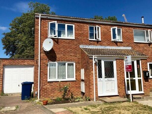 3 bedroom semi-detached house for rent in Hunter Close, OXFORD, OX4