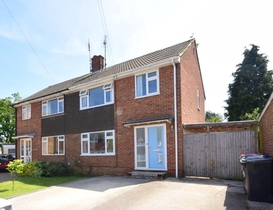 3 bedroom semi-detached house for rent in Nursery Close Whitstable CT5