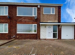 3 bedroom semi-detached house for rent in Park Lane, Shiremoor, NE27