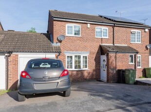 3 bedroom semi-detached house for rent in Wheatland Close, Leicester, LE2