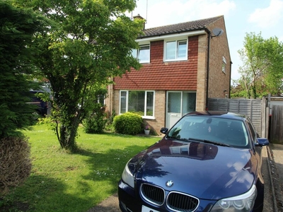 3 bedroom semi-detached house for sale in Chicheley Street, Newport Pagnell, MK16