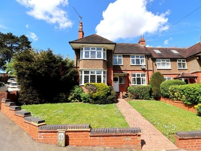 3 bedroom semi-detached house for sale in Cutenhoe Road, South Luton, Luton, Bedfordshire, LU1 3NG, LU1