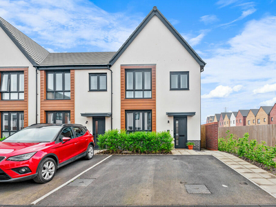 3 bedroom semi-detached house for sale in Heol Cynwrig, Cardiff, CF5