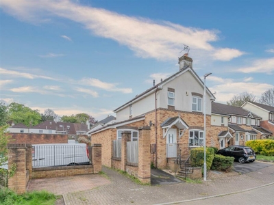 3 bedroom semi-detached house for sale in Staynes Crescent, Kingswood, Bristol, BS15