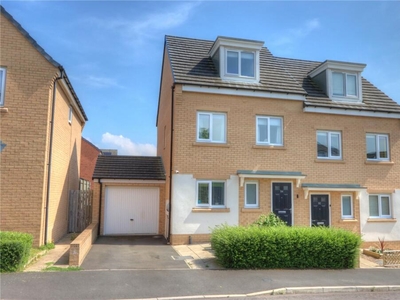 3 bedroom semi-detached house for sale in Vallum Place, Throckley, Newcastle upon Tyne, NE15
