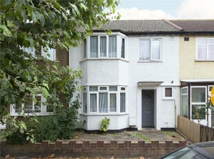 3 bedroom terraced house for rent in Boundary Road, Walthamstow, London, E17