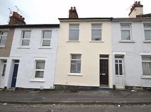 3 bedroom terraced house for rent in Dover Street, Swindon, Wiltshire, SN1