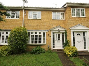 3 bedroom terraced house for rent in Findlay Drive, Guildford, Surrey, GU3