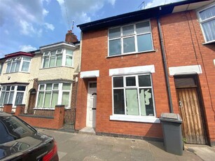 3 bedroom terraced house for rent in King Edward Road, Leicester, LE5