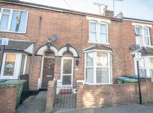 3 bedroom terraced house for rent in Radcliffe Road, Southampton, Hampshire, SO14