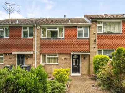 3 bedroom terraced house for sale in Bexhill Road, Luton, Bedfordshire, LU2