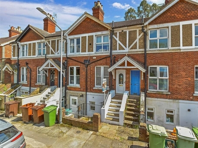 3 bedroom terraced house for sale in Clifton Road, Tunbridge Wells, Kent, TN2