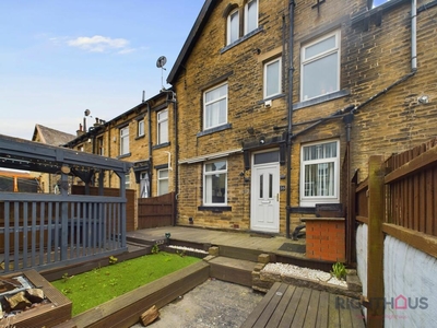 3 bedroom terraced house for sale in Fourth Street, Low Moor, BD12