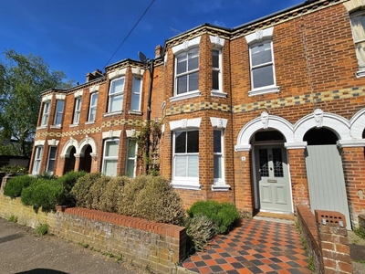 3 bedroom terraced house for sale in Heaton Road, Canterbury, CT1