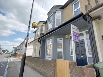 3 bedroom terraced house for sale in Highland Road, Southsea, PO4