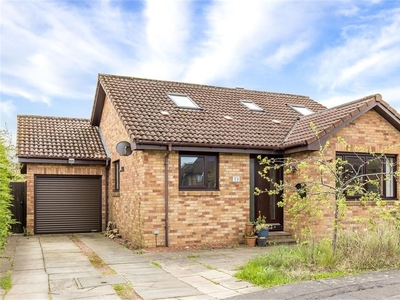 4 bed detached bungalow for sale in North Berwick
