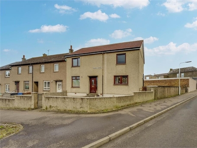 4 bed terraced house for sale in Crossgates