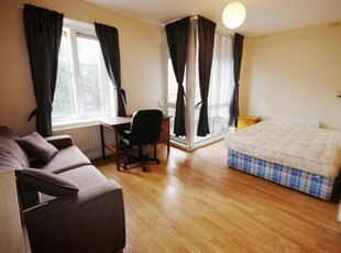 4 bedroom apartment for rent in Crowndale Road, Camden, NW1