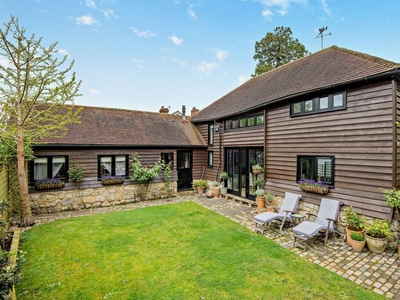 4 bedroom barn conversion for sale in Brishing Road, Chart Sutton, Maidstone, ME17