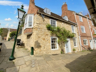 4 bedroom cottage for sale in Greestone Terrace, Lincoln, LN2