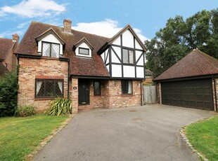 4 bedroom detached house for rent in Ayletts, Broomfield, Chelmsford, CM1