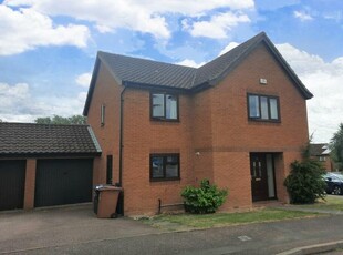 4 bedroom detached house for rent in Worcester Close, Little Biling, Northampton NN3