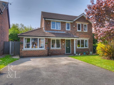 4 bedroom detached house for sale in Aira Close, Gamston, Nottingham, NG2