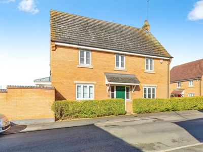 4 bedroom detached house for sale in Brooks Close, Wootton, Northampton, NN4