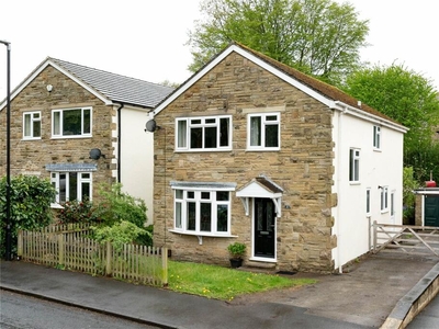4 bedroom detached house for sale in Hawksworth Drive, Guiseley, Leeds, West Yorkshire, LS20